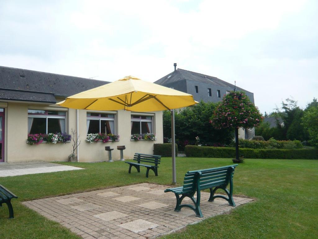 Hotel Restaurant La Grenouillere Vitré Eksteriør bilde